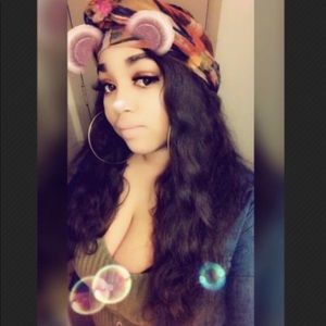 Meet your Posher, Toya